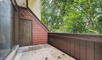 2212 S RANDOLPH St 1, Arlington, VA 22204