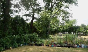 99 S Main St, Acushnet, MA 02743