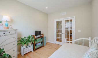 580 N Highlander Way, Addison, IL 60101