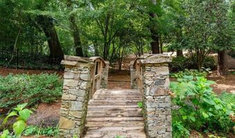 2190 Stephen Long Dr NE, Atlanta, GA 30305