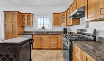 40 Hillview Dr, Bangor, ME 04401