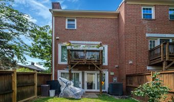 2113 N LINCOLN St, Arlington, VA 22207