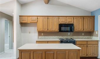 30 Kensington Dr, Bella Vista, AR 72715