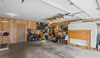 1214 S Darling Dr NW, Alexandria, MN 56308