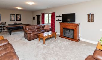 312 NE Pinehurst Cir, Ankeny, IA 50021