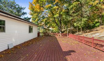 35 Fleetwood Dr, Danbury, CT 06810