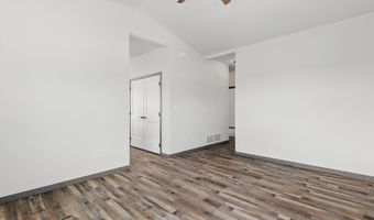 905 Bennington Dr, Box Elder, SD 57719