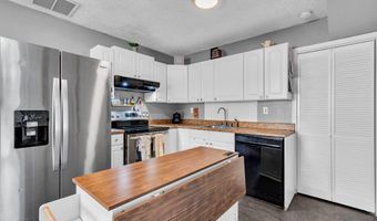 22 Longboat Ave, Barnegat, NJ 08005