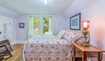 4951 W Liberty Rd, Ann Arbor, MI 48103