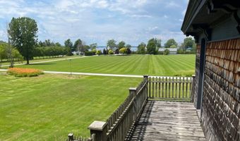 382 S Main St, Alburgh, VT 05440