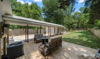 2717 Arnold Dr, Charlotte, NC 28205