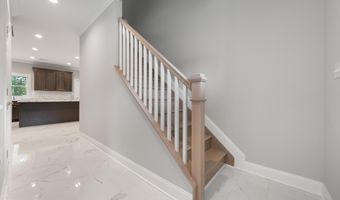605 BAY Blvd, Bayville, NJ 08721