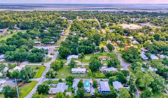 134 Sawyer Ln, Apalachicola, FL 32320