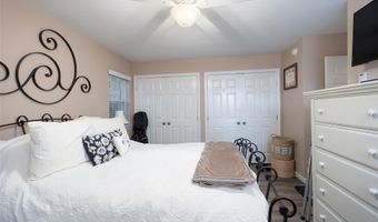 7 Harbor N, Amityville, NY 11701
