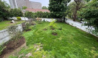165 Greenfield Dr, Bridgeport, CT 06606