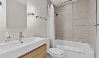 1212 Calle Del Sol NE, Albuquerque, NM 87106