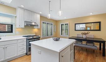 220 W 4TH Ave, Cheyenne, WY 82001