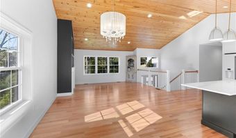 4 Byron Randall Rd, Johnston, RI 02919