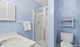7556 PEPPERELL Dr, Bethesda, MD 20817