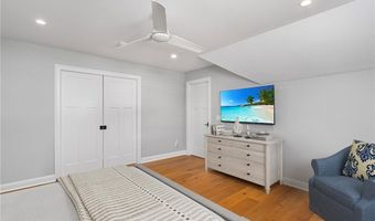 48 TRAVELERS Ct, East Greenwich, RI 02818