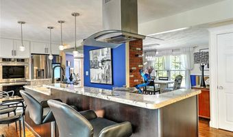 138 Jenckes Hill Rd, Lincoln, RI 02865