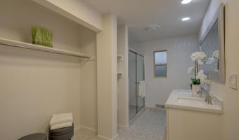 630 Sierra Dr SE, Albuquerque, NM 87108
