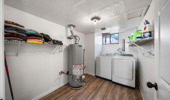 207 MESA Dr, Aztec, NM 87410