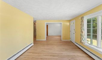 4 Reed Pl, East Greenwich, RI 02818