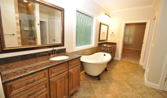 428 STERLING PARK Cir, Alabaster, AL 35007