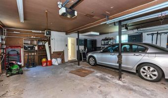 377 High St, Candia, NH 03034