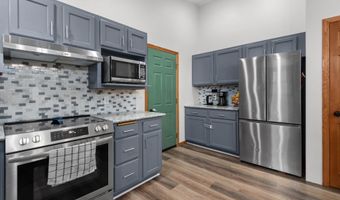 1433 W ROSELAWN Dr, Appleton, WI 54914