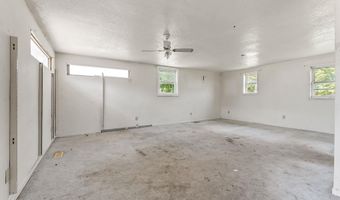 1858 W Auburn Dr, Auburn, IN 46706