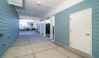 302 Glenn St, Atlantic Beach, NC 28512