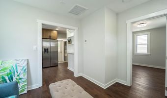 16 PAROLE St, Annapolis, MD 21401