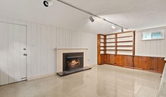 3246 N ABINGDON St, Arlington, VA 22207