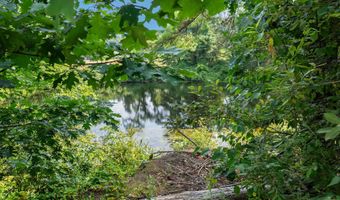 10 Raiders Ln, Raymond, NH 03077