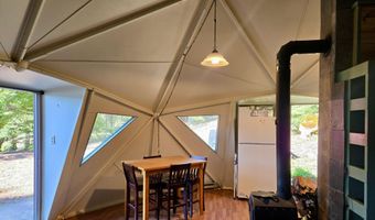 5560 E Hyatt Lake Rd Cabin 2A, Ashland, OR 97520