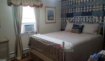 21 Shield St 23, Newport, RI 02840