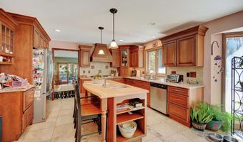 7 Fawn Way, Millstone, NJ 08510