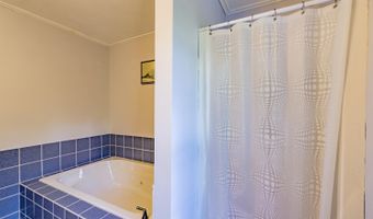 290 Castle Island Rd, Belgrade, ME 04917