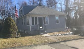 18 School Ln, Barrington, RI 02806