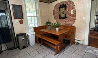 114 E Concord St, Athens, WV 24712