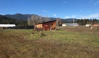 1105 Pine Grove Rd, Rogue River, OR 97537
