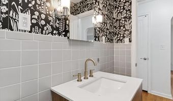 1134 Hutchins Ave, Ann Arbor, MI 48103