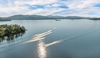 120 Big Barndoor Is, Alton, NH 03810