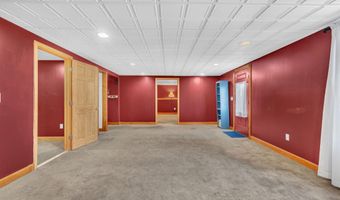 40 Hillview Dr, Bangor, ME 04401