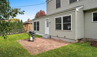 1909 N NICHOLAS St, Appleton, WI 54914