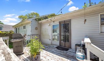 60 Walnut St, Beachwood, NJ 08722