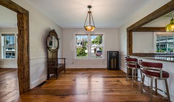 9 First Ave, Branford, CT 06405