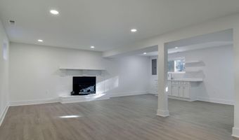 2016 SPRING GROVE Dr, Accokeek, MD 20607